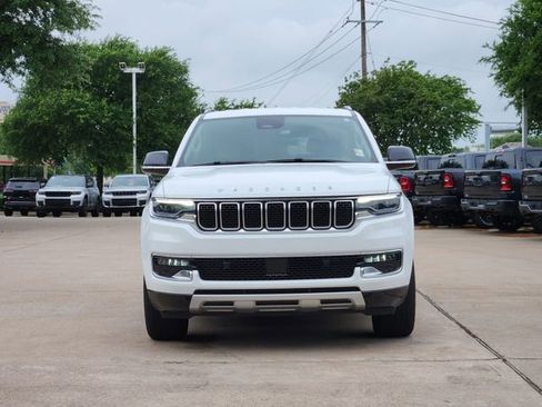 Certified 2024 Jeep Wagoneer Series II RWD image 2