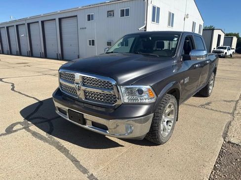 Used 2016 RAM 1500 Laramie w/ Convenience Group AWD/4WD image 5