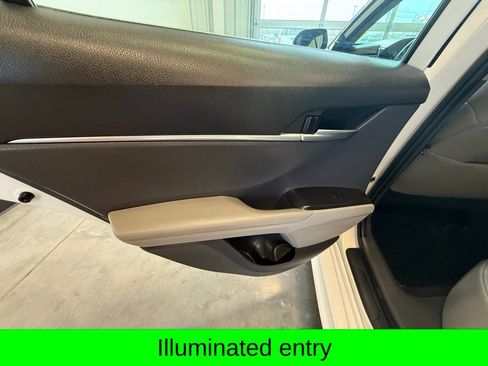 Used 2021 Toyota Camry SE FWD image 10