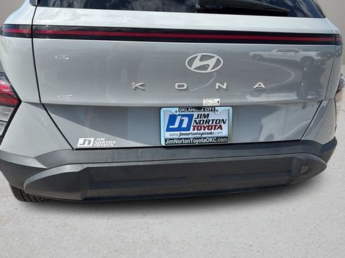 Used 2025 Hyundai Kona SEL FWD image 29