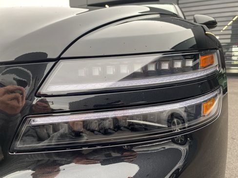 New 2026 Genesis G80 2.5T Advanced image 13