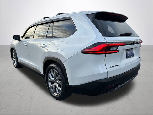 Used 2024 Toyota Grand Highlander Limited image 9