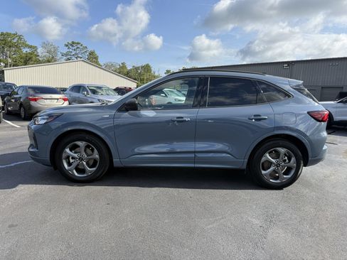 Used 2023 Ford Escape ST-Line w/ Tech Pack #1 FWD image 8