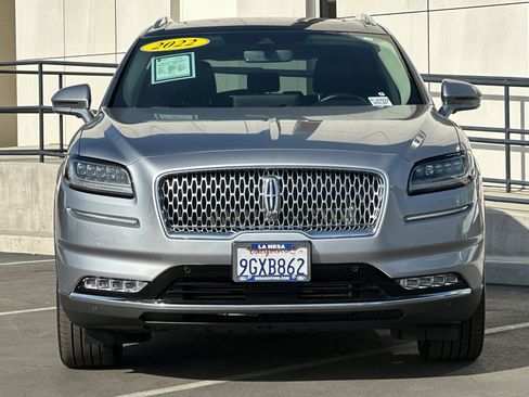 Used 2022 Lincoln Nautilus Reserve w/ Equipment Group 202A image 8