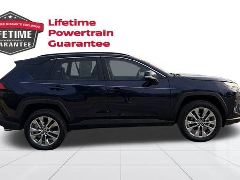 Used 2023 Toyota RAV4 XLE Premium image 7