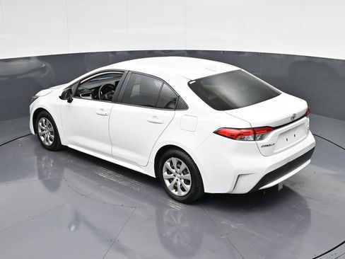Used 2022 Toyota Corolla LE image 23