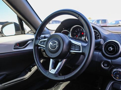 Used 2016 MAZDA MX-5 Miata Grand Touring RWD image 16