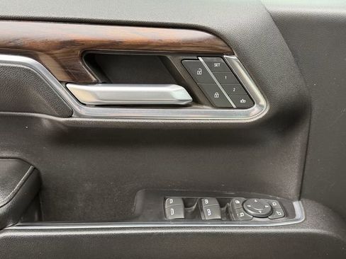 Used 2022 GMC Sierra 1500 SLT image 24