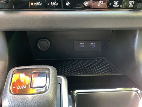 Used 2022 Nissan Pathfinder SV w/ SV Premium Package AWD/4WD image 25