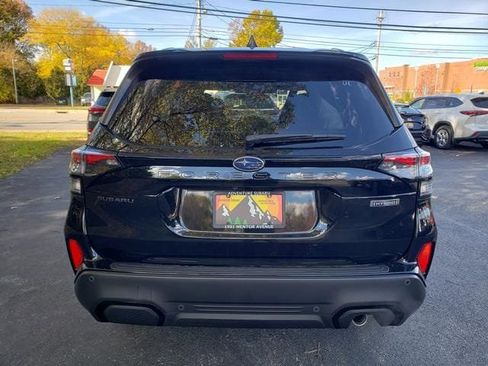 New 2025 Subaru Forester Touring image 4