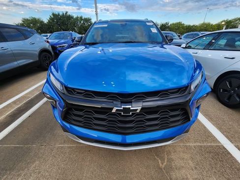 Used 2024 Chevrolet Blazer LT w/ Convenience Package FWD image 2