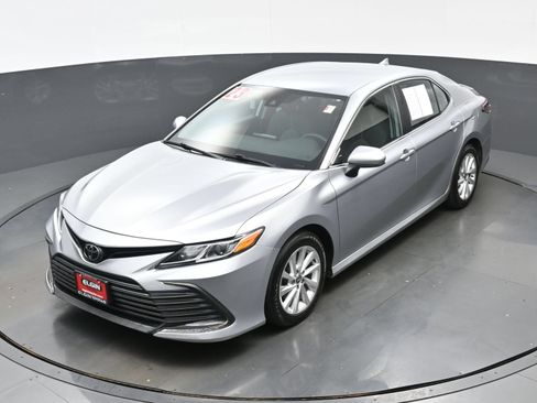 Used 2023 Toyota Camry LE FWD image 35
