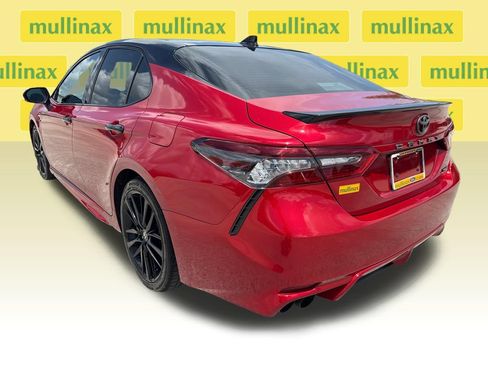 Used 2021 Toyota Camry XSE FWD image 10