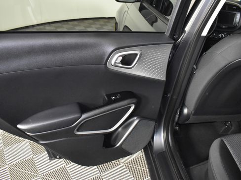 Used 2023 Kia Soul LX w/ Option Group 015 image 47