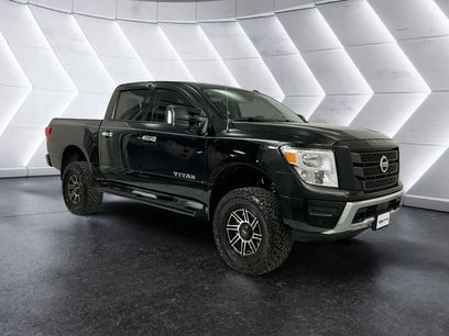 Used 2021 Nissan Titan SV w/ SV Convenience Package