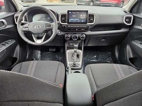 Used 2026 Hyundai Venue SEL FWD image 16