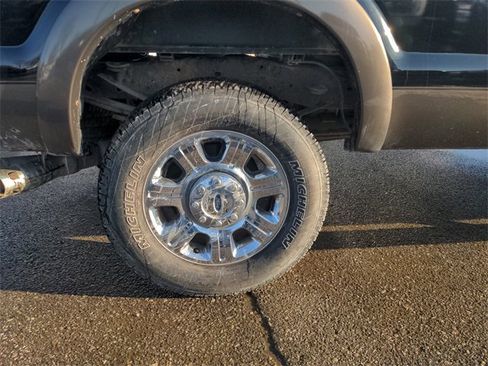 Used 2016 Ford F350 Lariat w/ Lariat Ultimate Package image 17