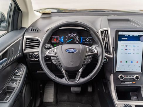 Used 2024 Ford Edge SEL image 19
