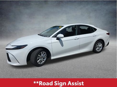 Used 2026 Toyota Camry LE FWD image 12