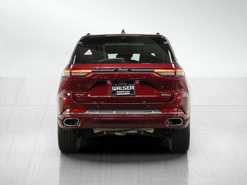Used 2023 Jeep Grand Cherokee Overland w/ Luxury Tech Group IV AWD/4WD image 4