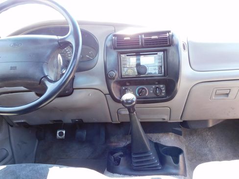 Used 1996 Ford Ranger 2WD Regular Cab image 2
