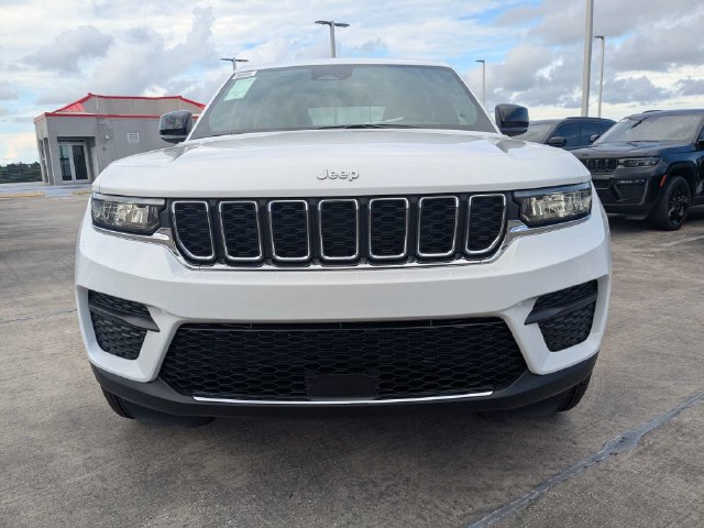 New 2026 Jeep Grand Cherokee Laredo X RWD image 9