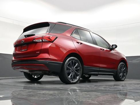 Used 2024 Chevrolet Equinox RS FWD image 21
