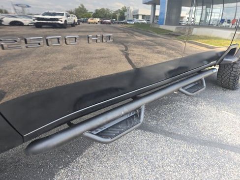 Used 2024 Chevrolet Silverado 2500 ZR2 w/ Technology Package image 14