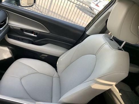 Certified 2024 Toyota Grand Highlander XLE AWD/4WD image 30