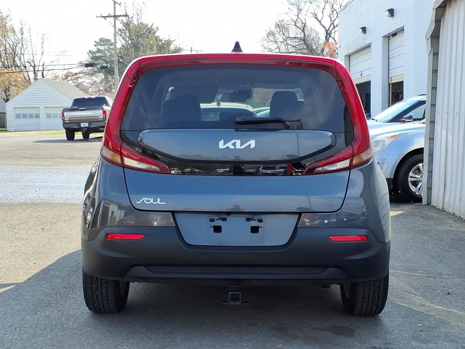 Used 2022 Kia Soul LX w/ Technology Package FWD image 4