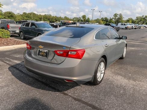 Used 2018 Chevrolet Malibu Hybrid w/ Leather Package FWD image 9