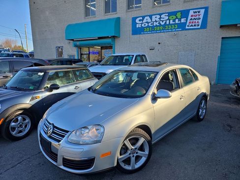 Used 2009 Volkswagen Jetta SEL image 3