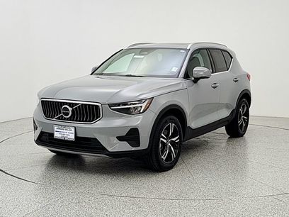 Used 2025 Volvo XC40 B5 Core