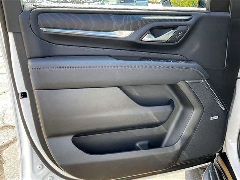 Used 2024 GMC Yukon Denali w/ Advanced Technology Package image 21