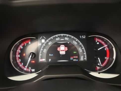 Used 2025 Toyota RAV4 XLE FWD image 8