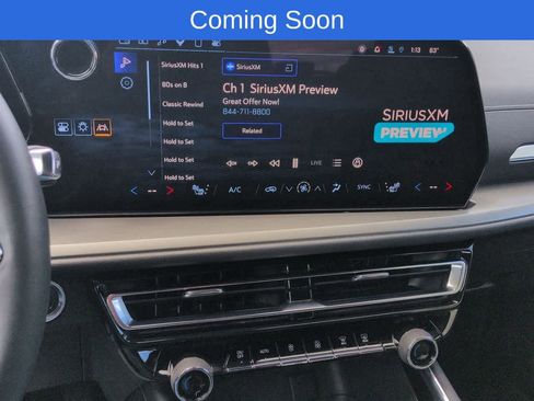 Used 2024 Chevrolet Traverse LT w/ Enhanced Driving Package FWD image 25