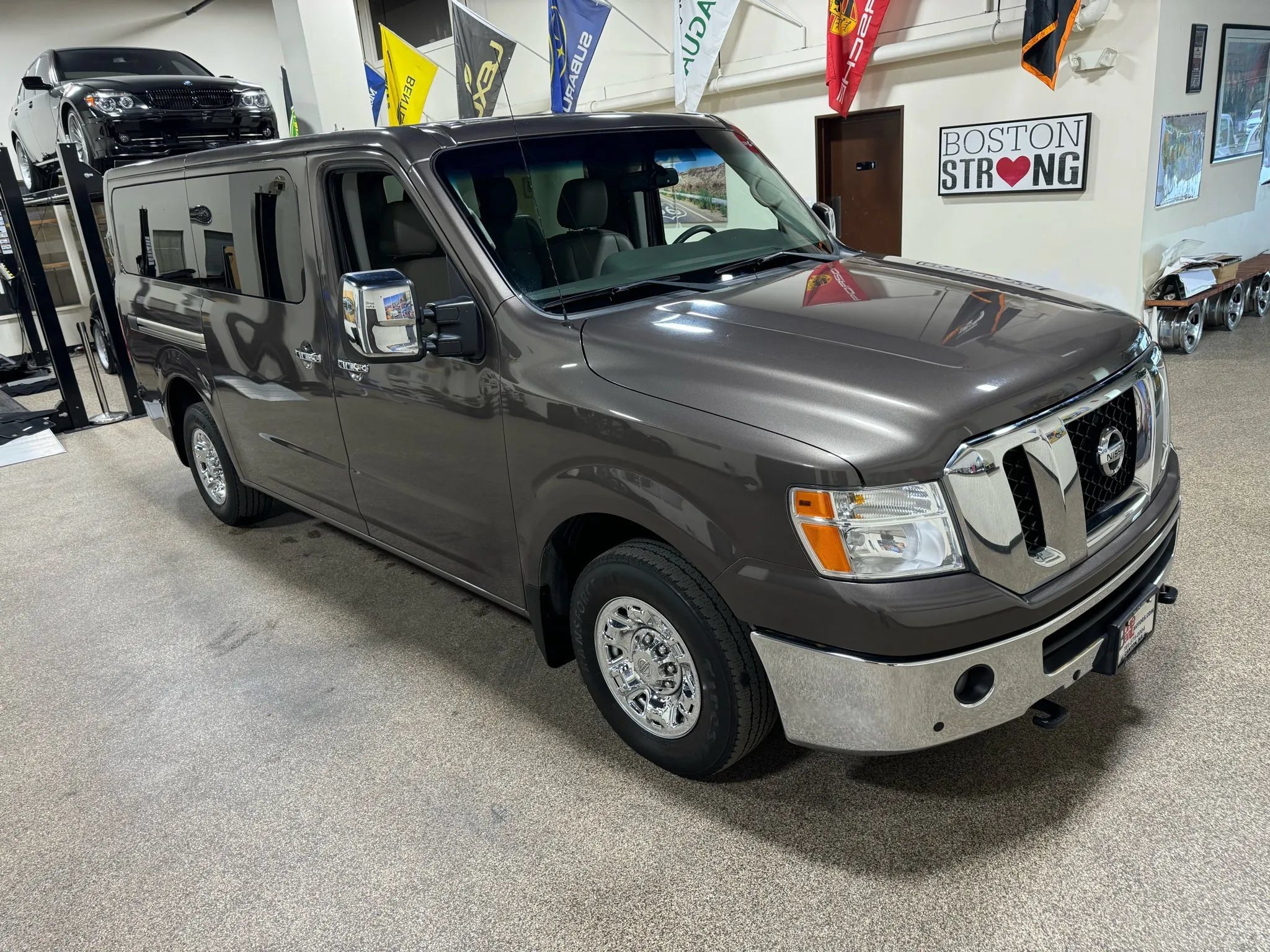 Used 2018 Nissan NV 3500 SL RWD image 11