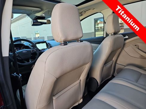 Used 2019 Ford Escape Titanium image 15
