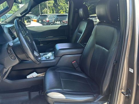 Used 2019 Ford Expedition XLT w/ Equipment Group 202A AWD/4WD image 10