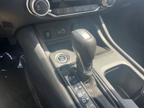 Used 2025 Nissan Sentra S FWD image 36