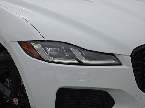 Used 2021 Jaguar F-PACE S image 35