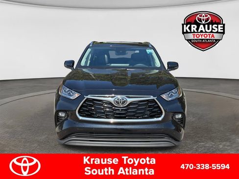 New 2026 Toyota Highlander Limited AWD/4WD image 2
