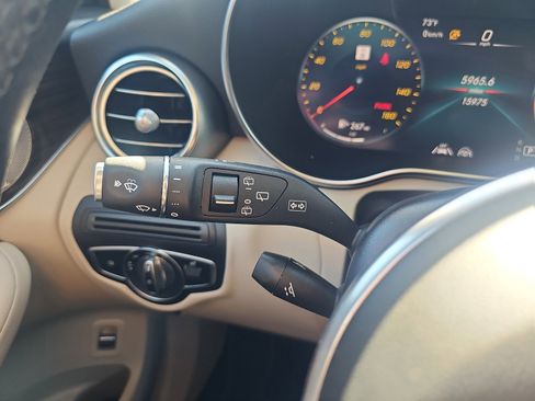 Used 2022 Mercedes-Benz GLC 300 image 20