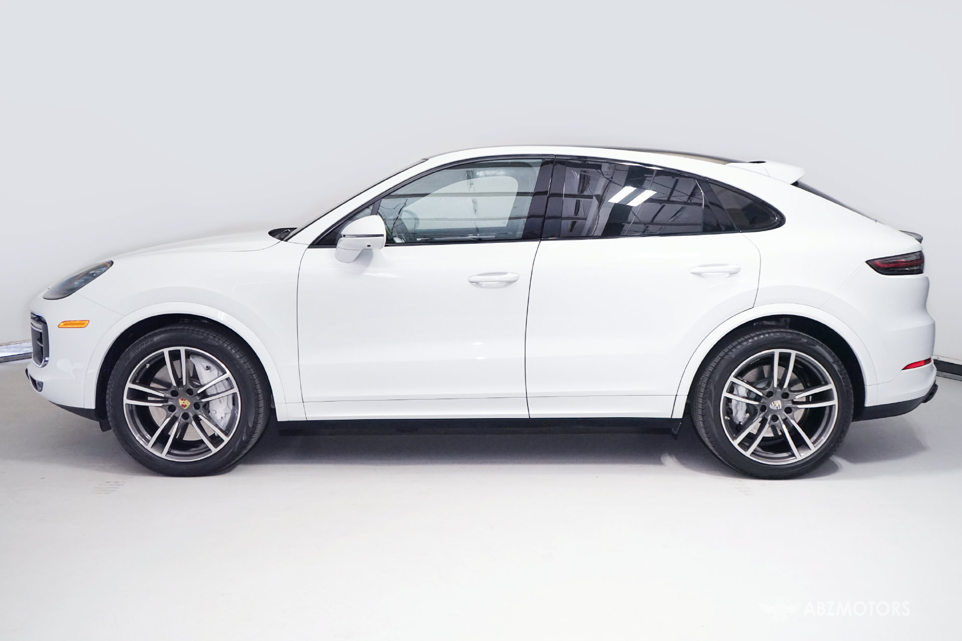 Used 2020 Porsche Cayenne Turbo AWD/4WD image 4