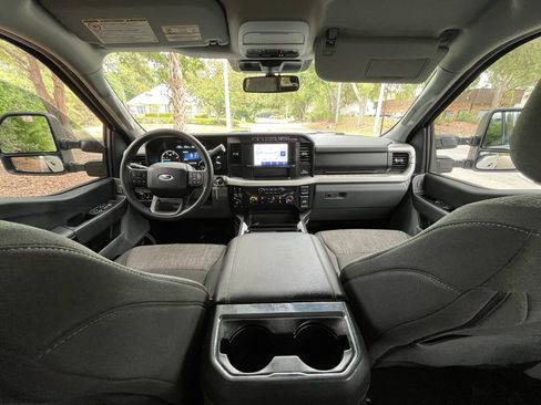 Used 2023 Ford F250 XLT w/ FX4 Off-Road Package AWD/4WD image 19