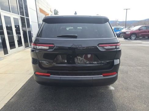 New 2026 Jeep Grand Cherokee L 4WD image 5
