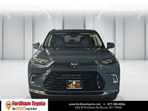 Used 2026 Toyota Grand Highlander AWD image 2