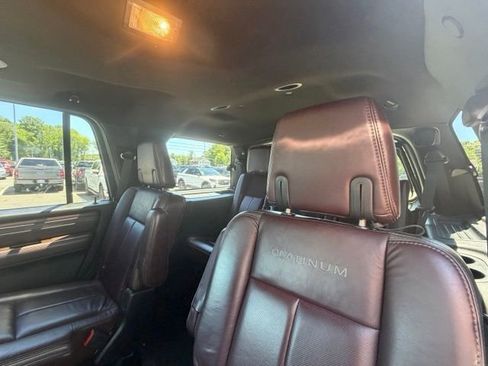 Used 2016 Ford Expedition Platinum AWD/4WD image 6