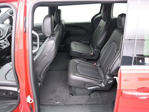 New 2026 Chrysler Pacifica Select image 20