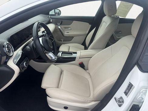 Used 2025 Mercedes-Benz CLA 250 w/ Exclusive Package image 10